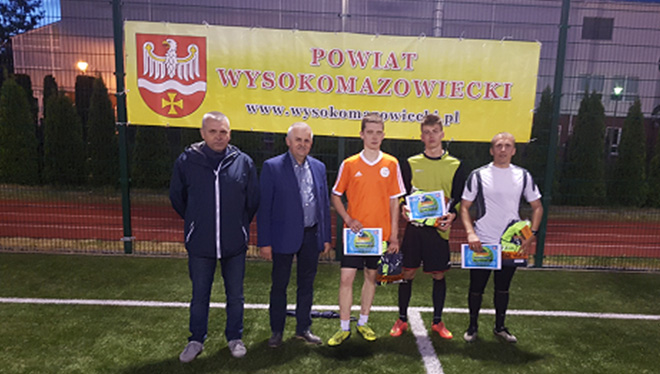 Wyróżnienia indywidualne-najlepszy zawodnik, bramkarz i strzelec